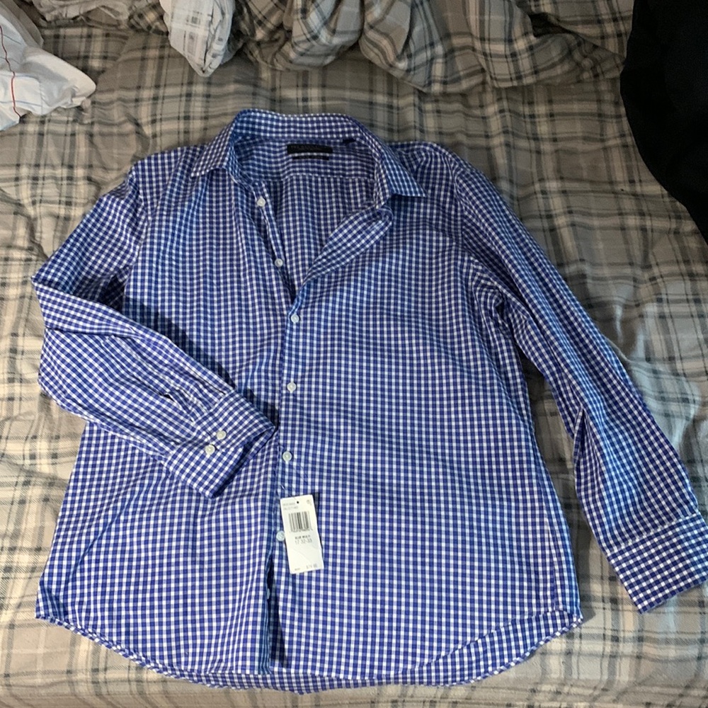Bloomingdale’s blue checker slim fit button down long sleeved